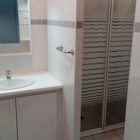 Centre, Commerces Et Nature A 5 Min A Pied Et Proche Thermes Apartment